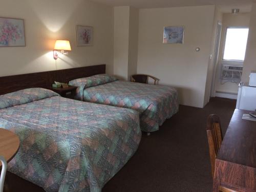 Crystal Sands Motel - photo 15