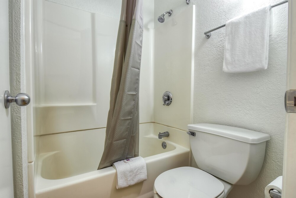 Motel 6 Los Angeles Norwalk - photo 18