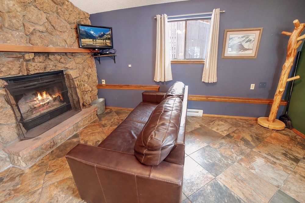 Timber Creek Chalets 7 cabin - featured photo