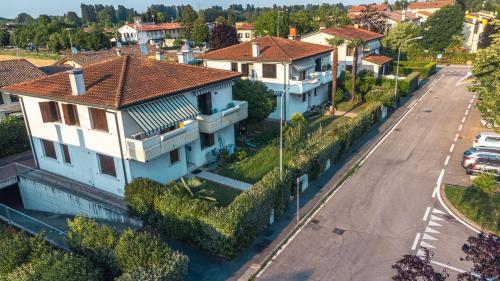 Te Vojo Ben Furnished Flat in Mirano, Italy