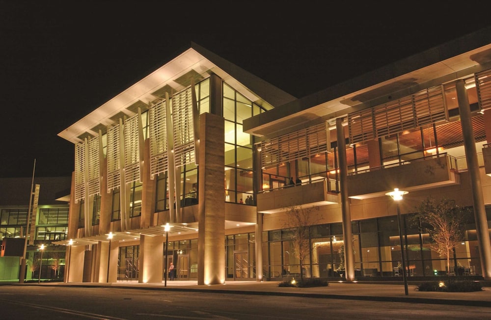 Embassy Suites Hotel Baton Rouge - photo 27