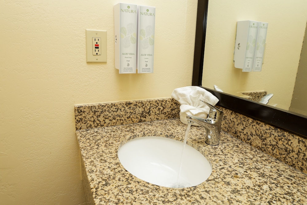 Silver Surf Motel - photo 10