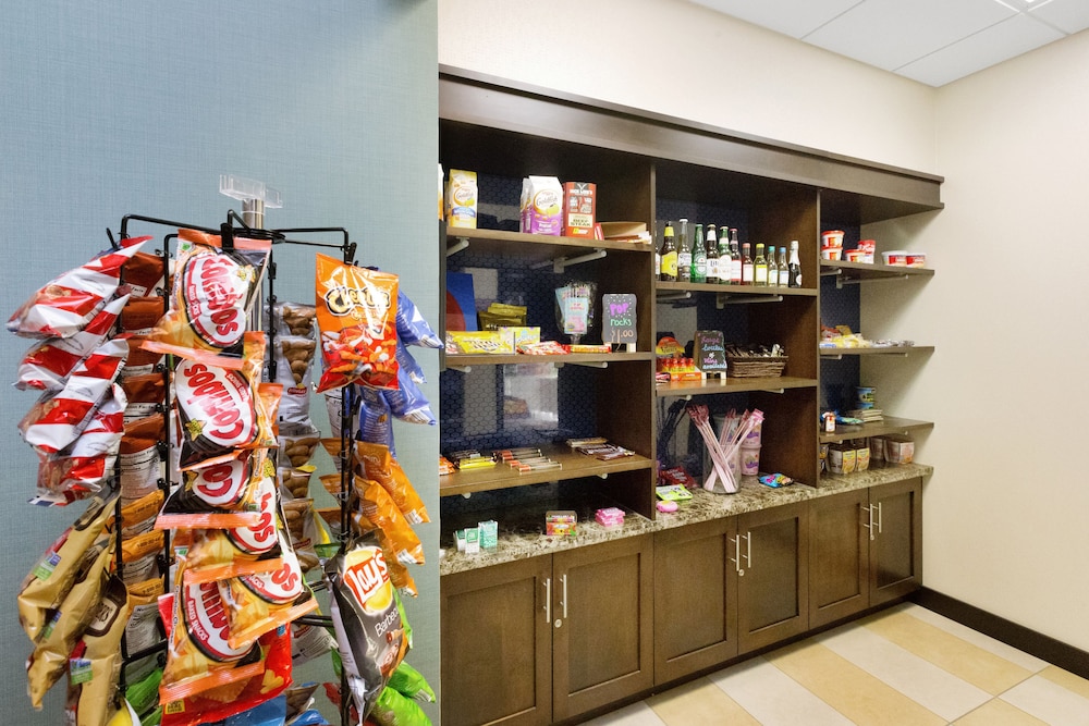 Hampton Inn Pittsburgh Bridgeville - photo 50