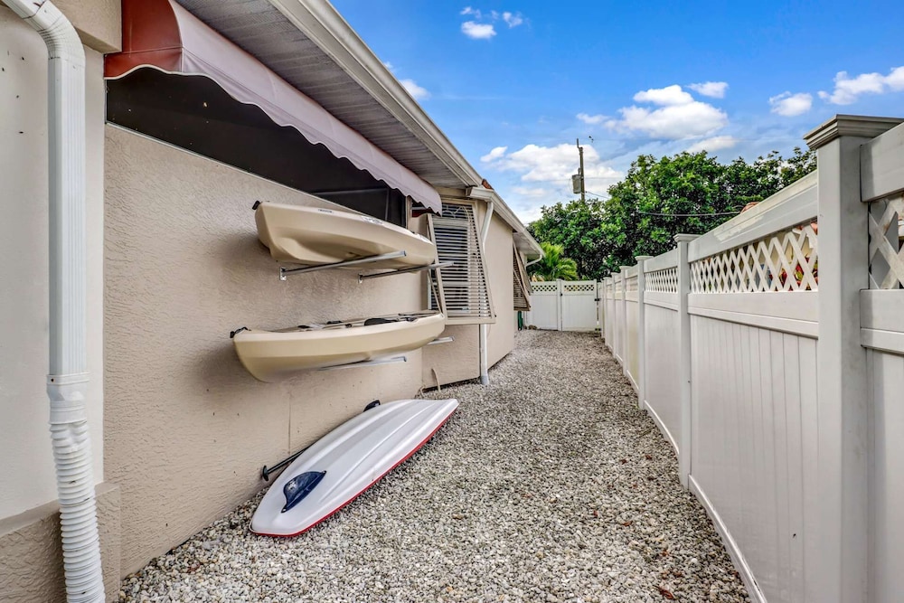 833 Monticello Ct - photo 23