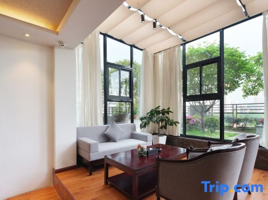 Chongqing residence — 4-Star Luxury Hotel in Chongqing, People's Republic of China