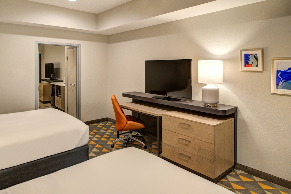 Holiday Inn Hotel & Suites Houston West Katy Mills by IHG - photo 6