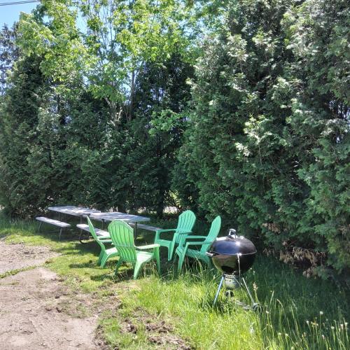 Rest Stop 6 Inn - photo 5