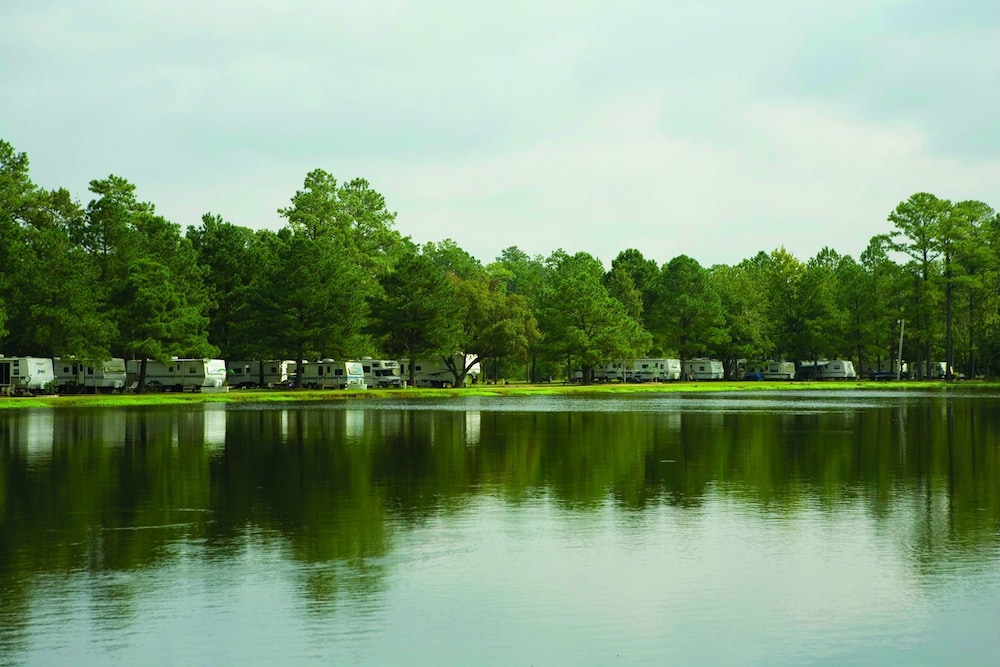 Twin Lakes RV & Camping Resort - photo 25