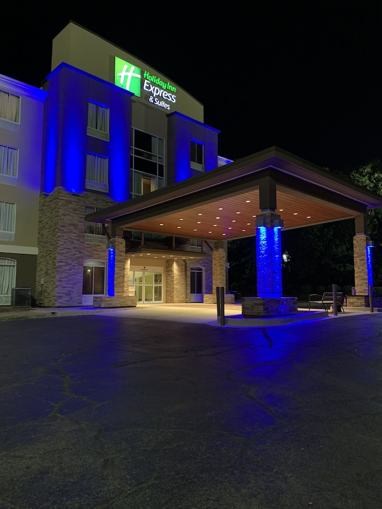 Holiday Inn Express & Suites Starkville by IHG - photo 45