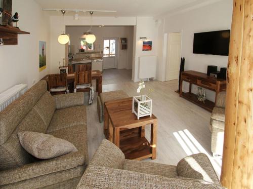 Haus AchternDiek Austernfischer — 4-Star Luxury Hotel in Dahme, Germany