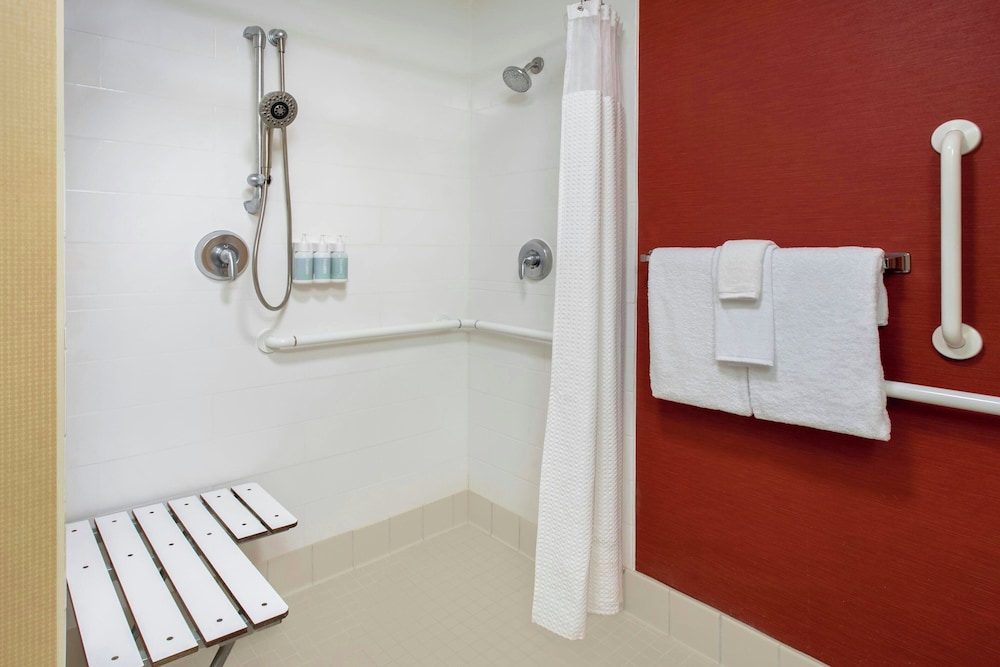 Courtyard by Marriott Mt. Laurel - photo 14