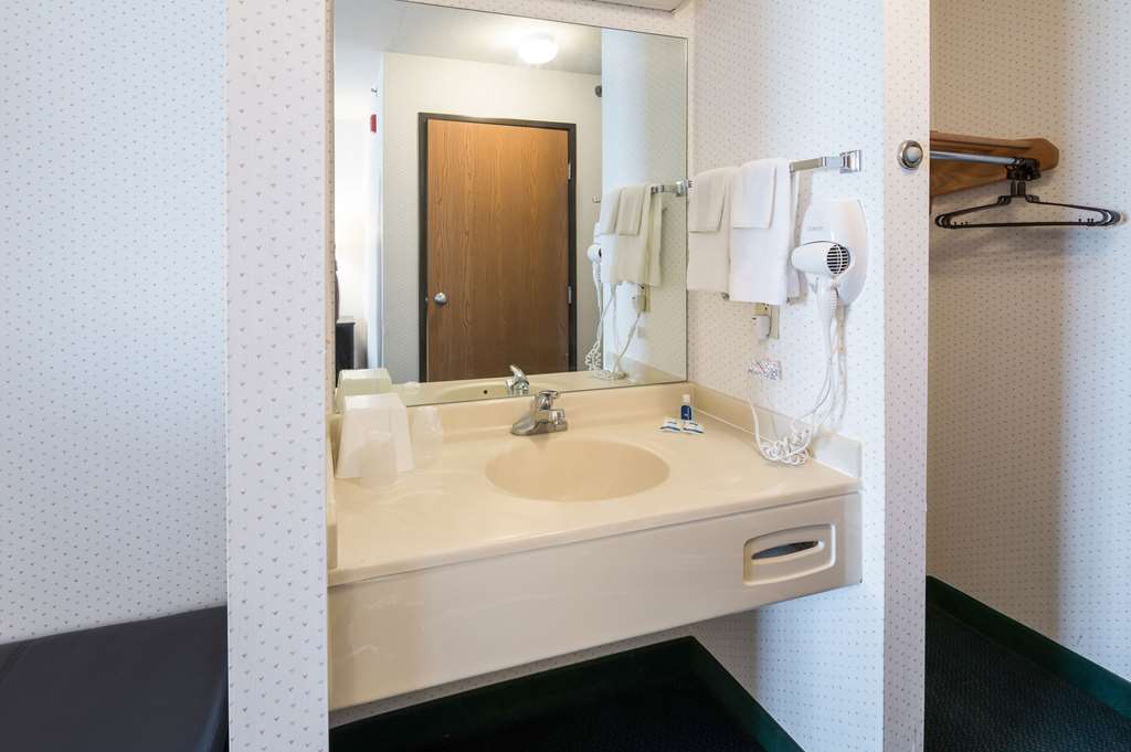 Rodeway Inn Urbana Champaign University Area - photo 23