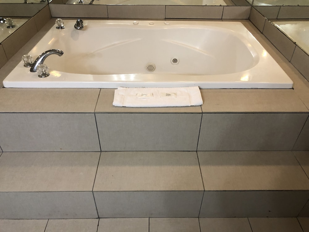 Deerfield Inn & Suites - photo 33