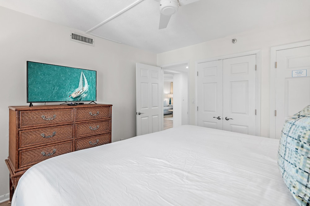 Emerald Towers 305 - photo 3