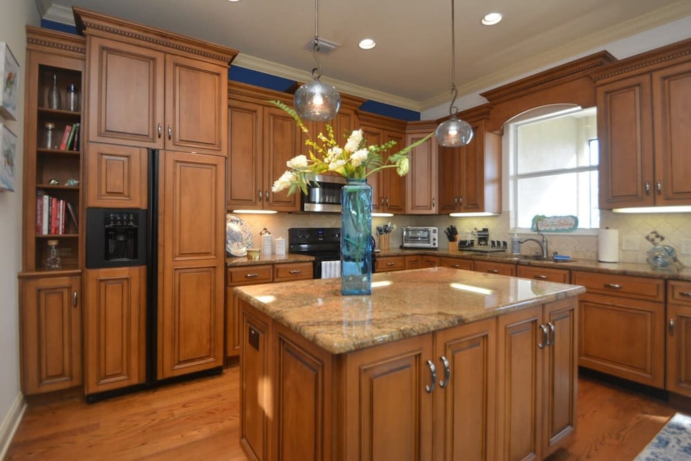 Ocean View Paradise Steps away from the Beach Will Accommodate Up To 10 People including 1 3 Fa - photo 16