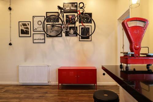 Chic Abanotubani Apt By Wehost