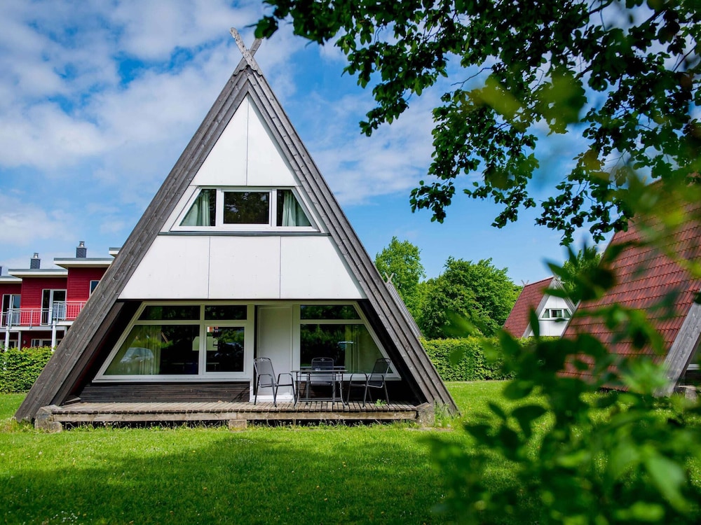 Ferienhaus im Ostseeresort Dampland — 4-Star Luxury Hotel in Damp, Germany