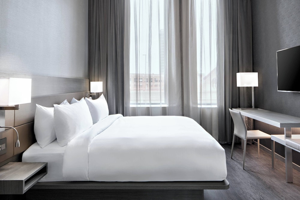 AC Hotel by Marriott Grand Rapids Downtown - photo 10