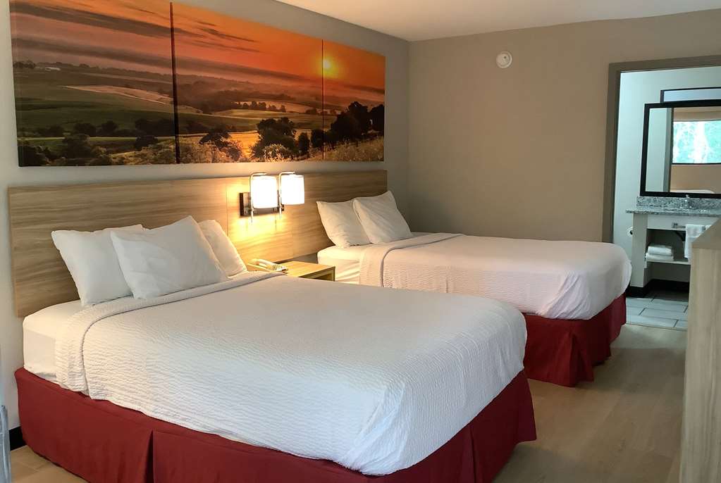 Days Inn by Wyndham Kingdom City - photo 18