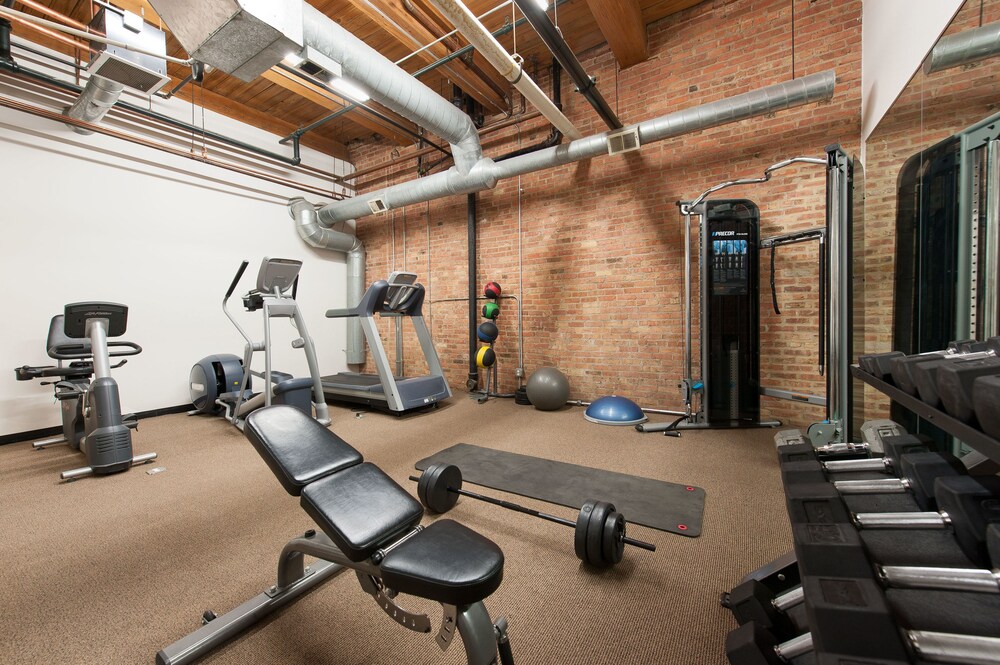 Bright South Loop Suites by Sonder - photo 4