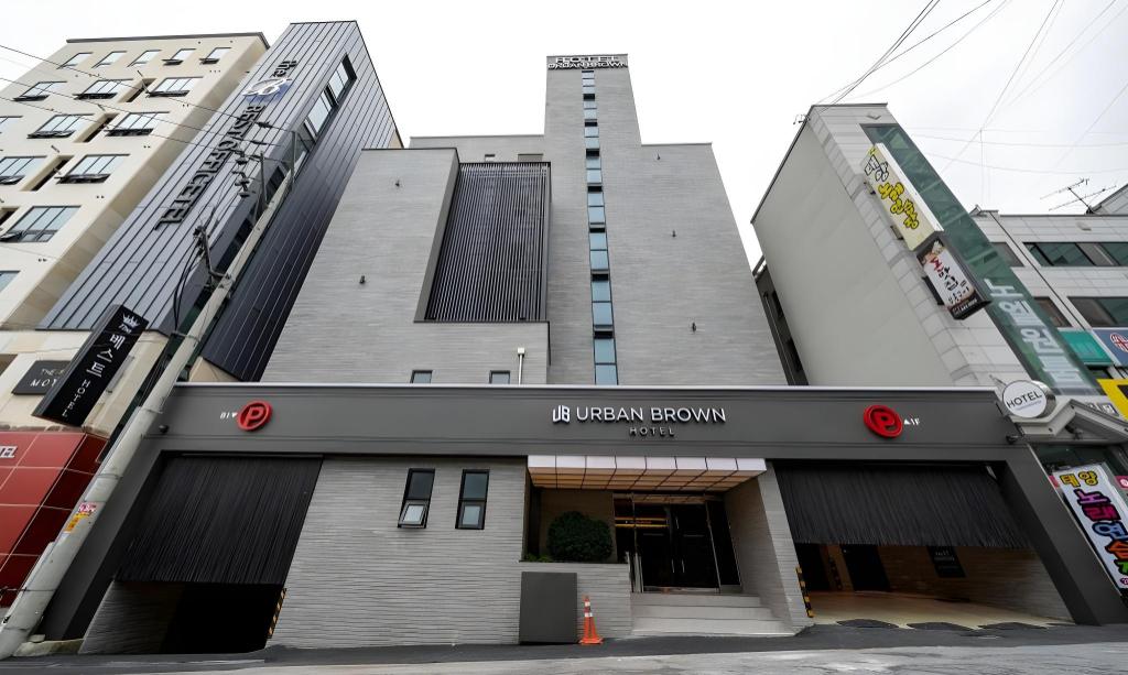 Urban Brown Hotel Chungju City Hall in Waegwan, South Korea