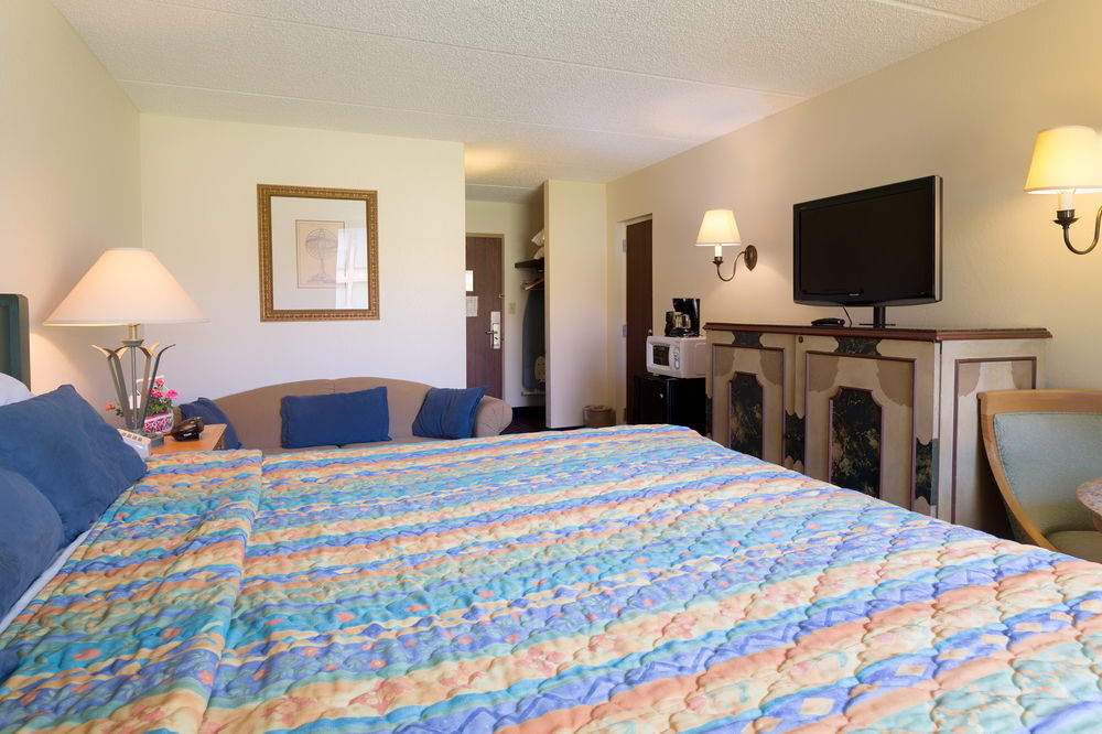 I Drive Grand Resort & Suites - photo 37