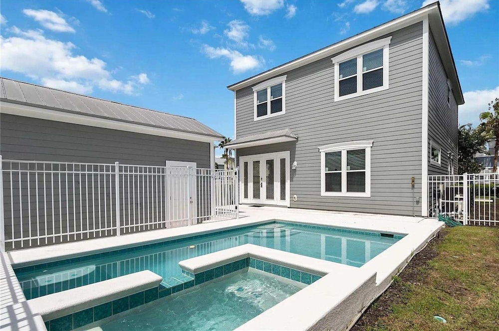 Gorgeous 4Bd Close to Disney With Spa at Reunion Resort 1552 - featured photo