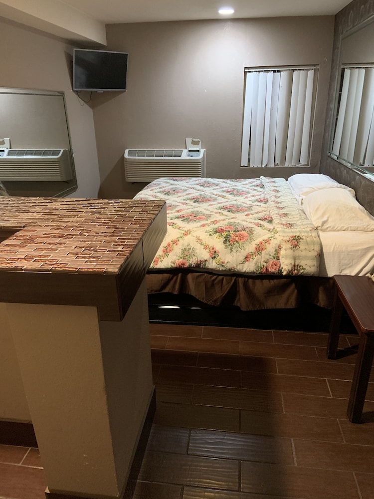 Royal Relax Inn - featured photo