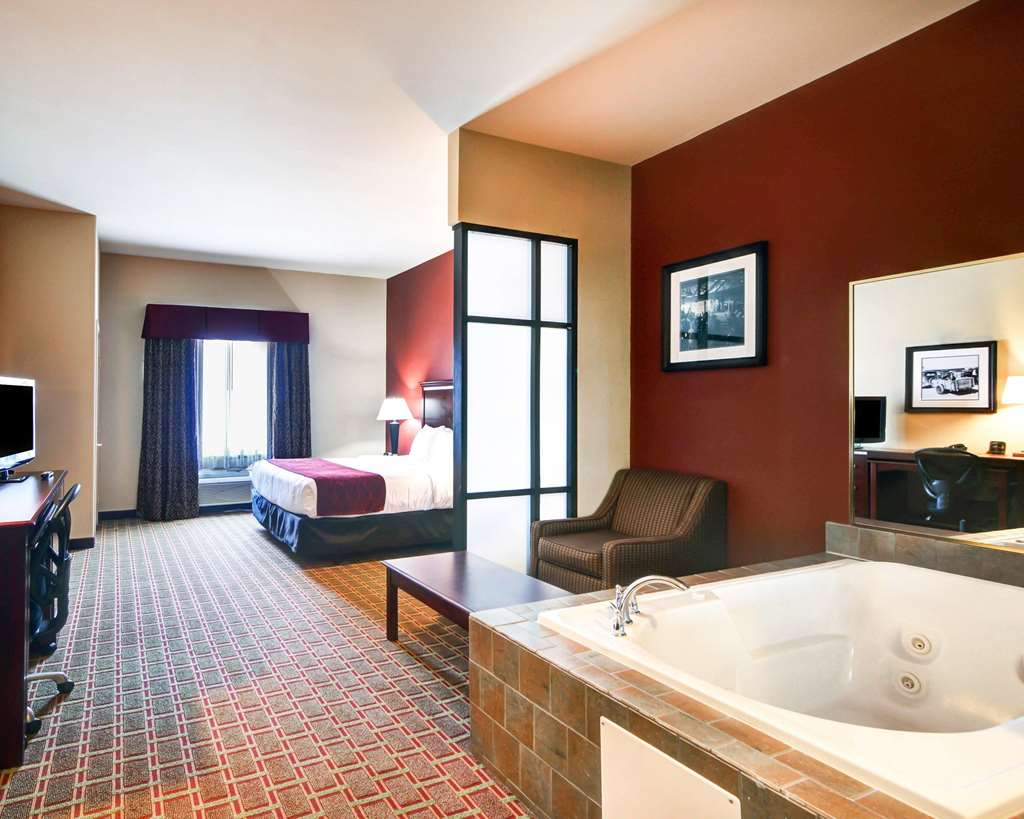 Comfort Suites Lake Worth - photo 12