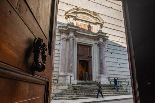 Imperial Suite Palazzo Storico Affreschi del 1600 — 4-Star Luxury Hotel in Perugia, Italy