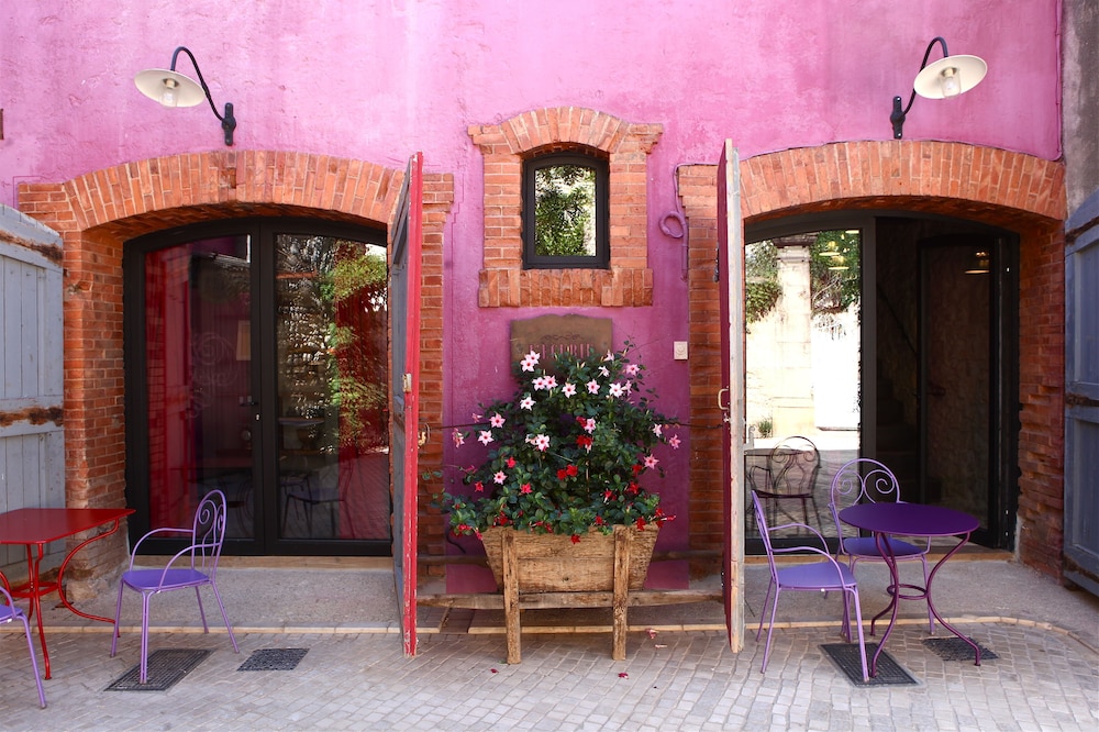 Village Castigno Wine hotel & resort — 5-Star Luxury Hotel in Saint-Chinian, France