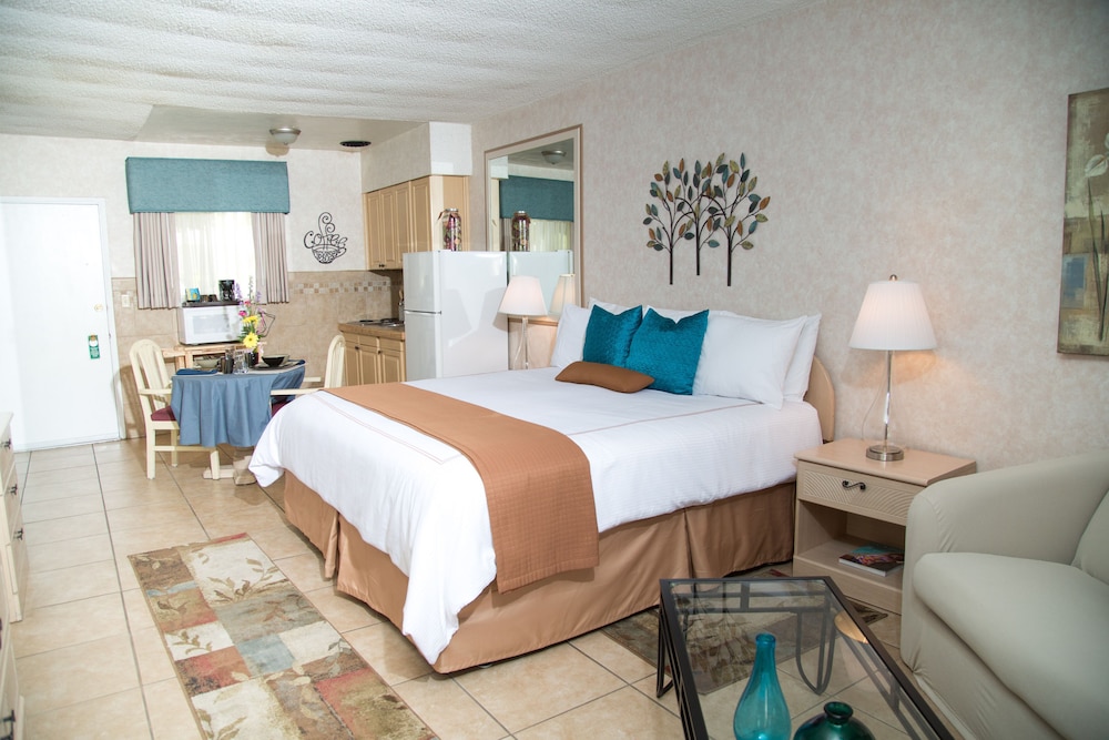 Inn at Deep Canyon - photo 36