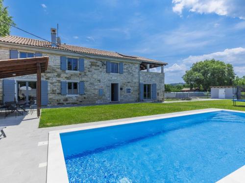 Holiday Home Villa Mirta by Interhome — 4-Star Luxury Hotel in Groznjan, Croatia