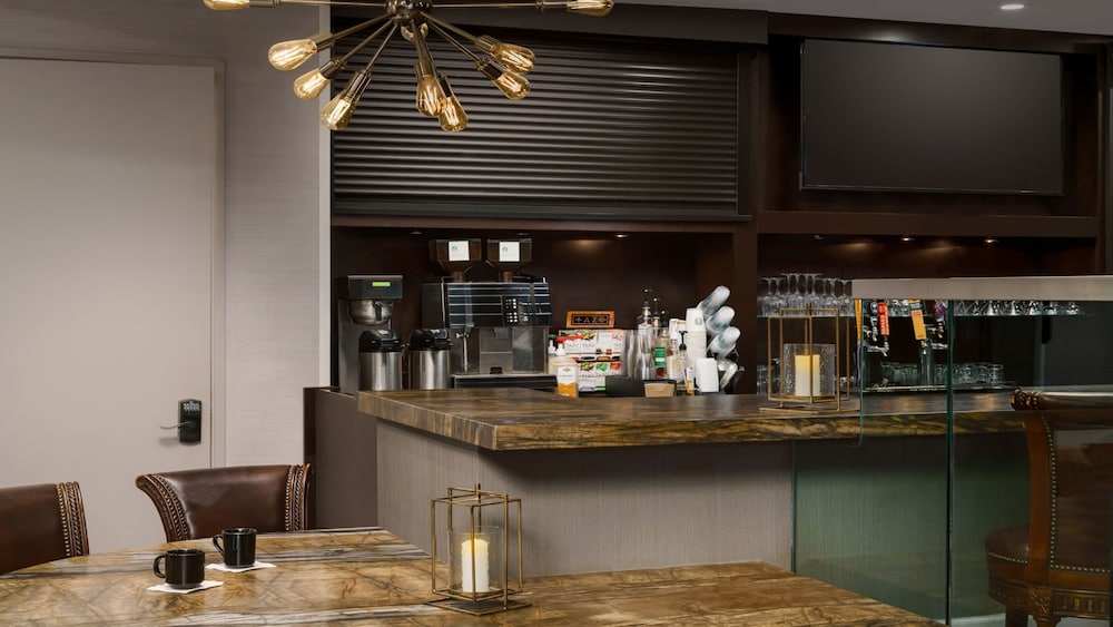 Crowne Plaza Phoenix Airport PHX by IHG - photo 47