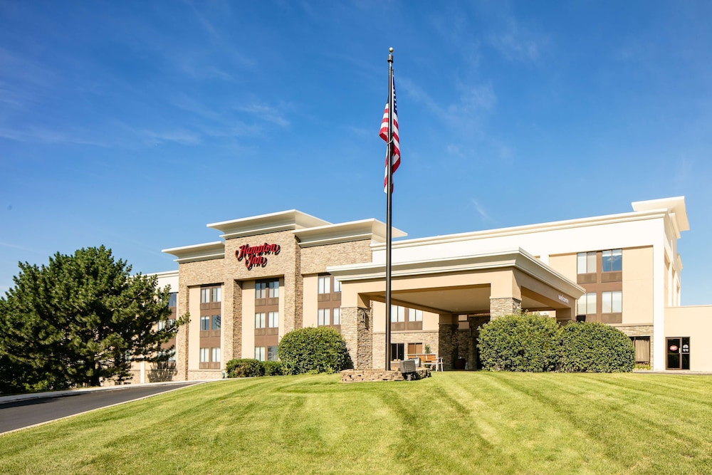 Hampton Inn Iowa City Coralville - featured photo