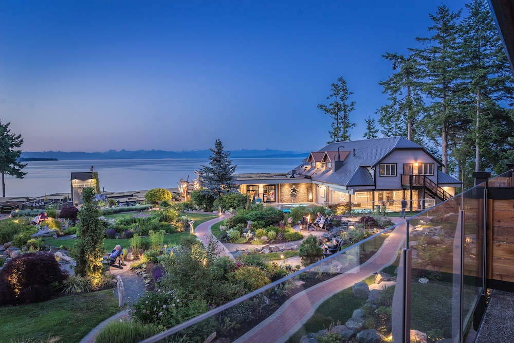 Kingfisher Pacific Resort and Spa — 4-Star Luxury Hotel in Courtenay, Canada