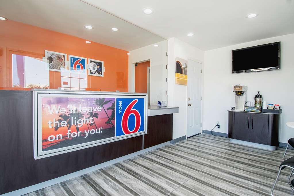 Motel6 Barstow CA Route 66 - photo 26