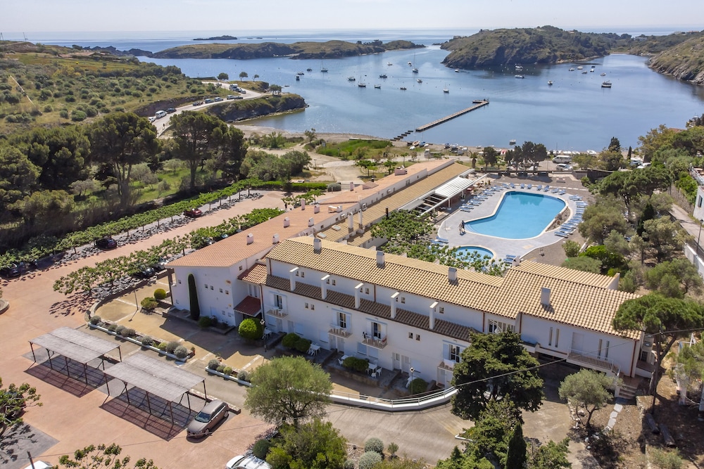 Hotel Calina - carbon neutral hotel in Cadaques