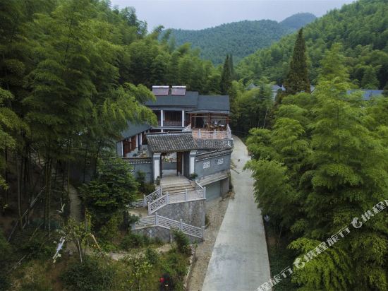 Yintangxi Hotel - carbon neutral hotel in Deqing