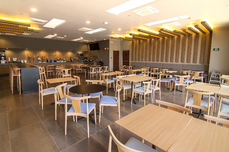 City Express Plus Mundo E