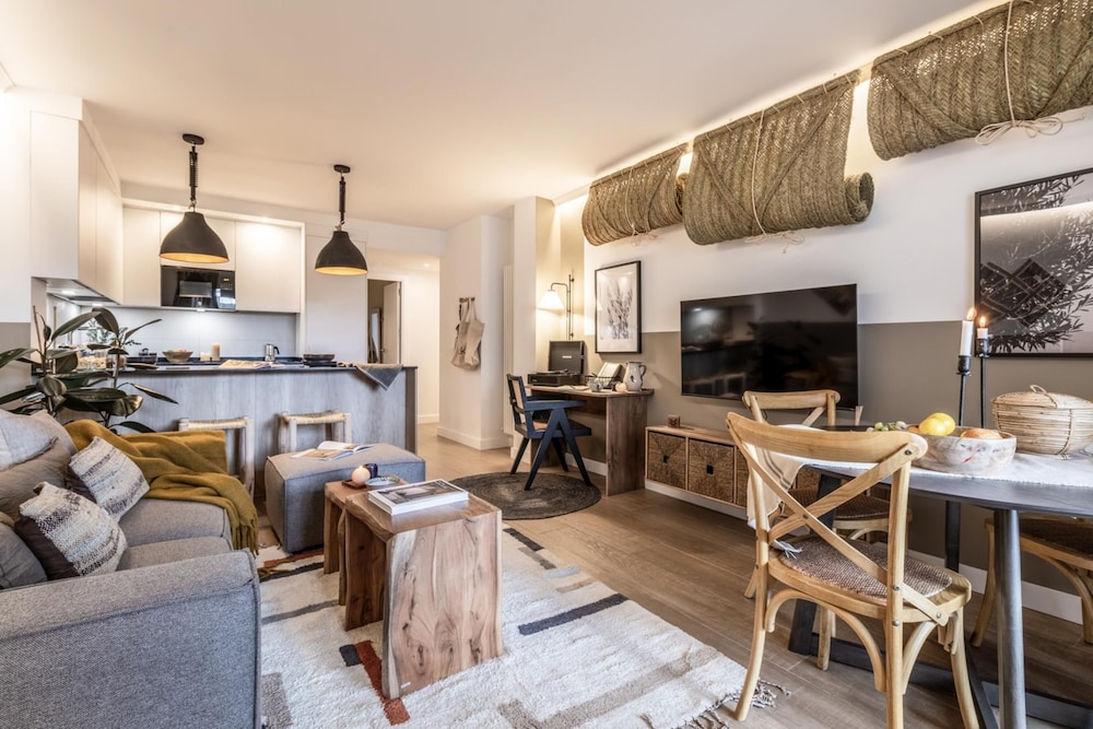 Jara 2 Bedrooms and Shared Pool in Salamanca Salamanca Madrid