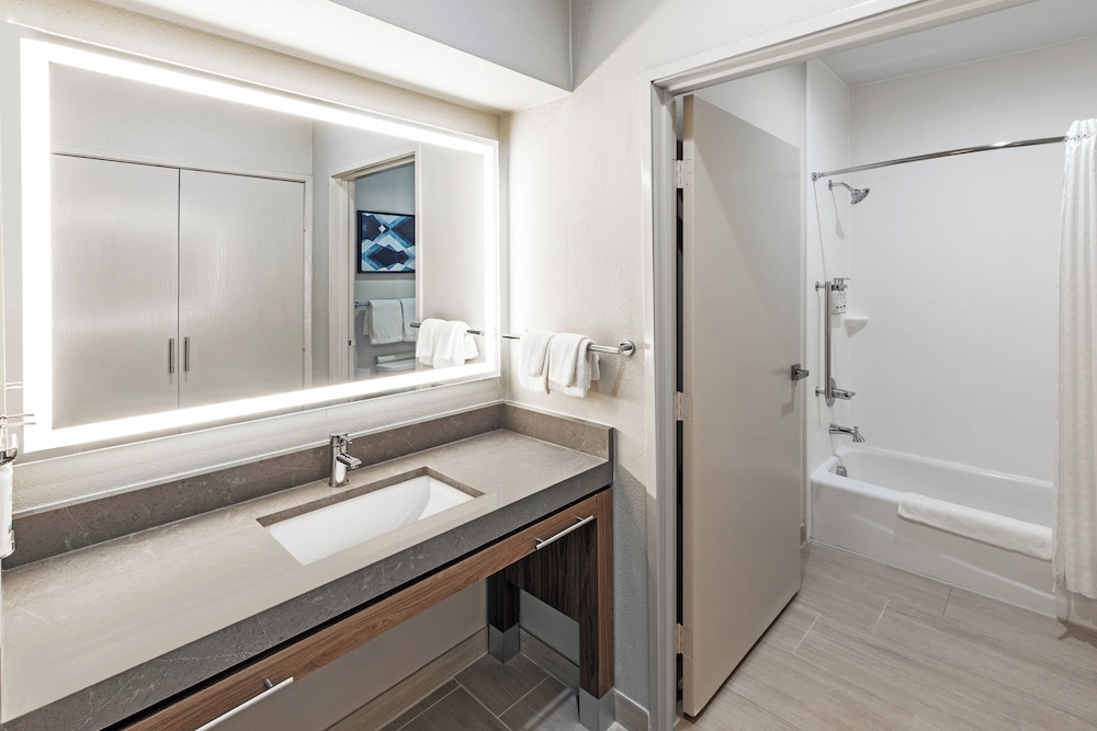 Candlewood Suites DFW Airport North Irving by IHG - photo 33