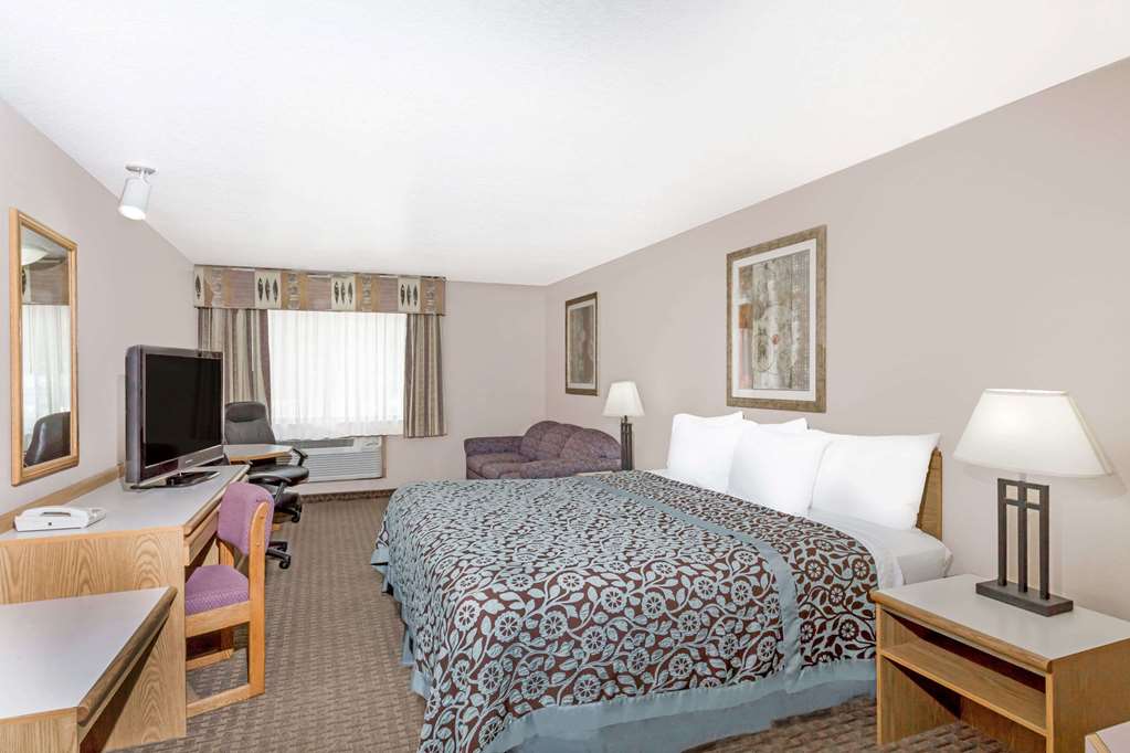 Days Inn & Suites by Wyndham Kanab - photo 11