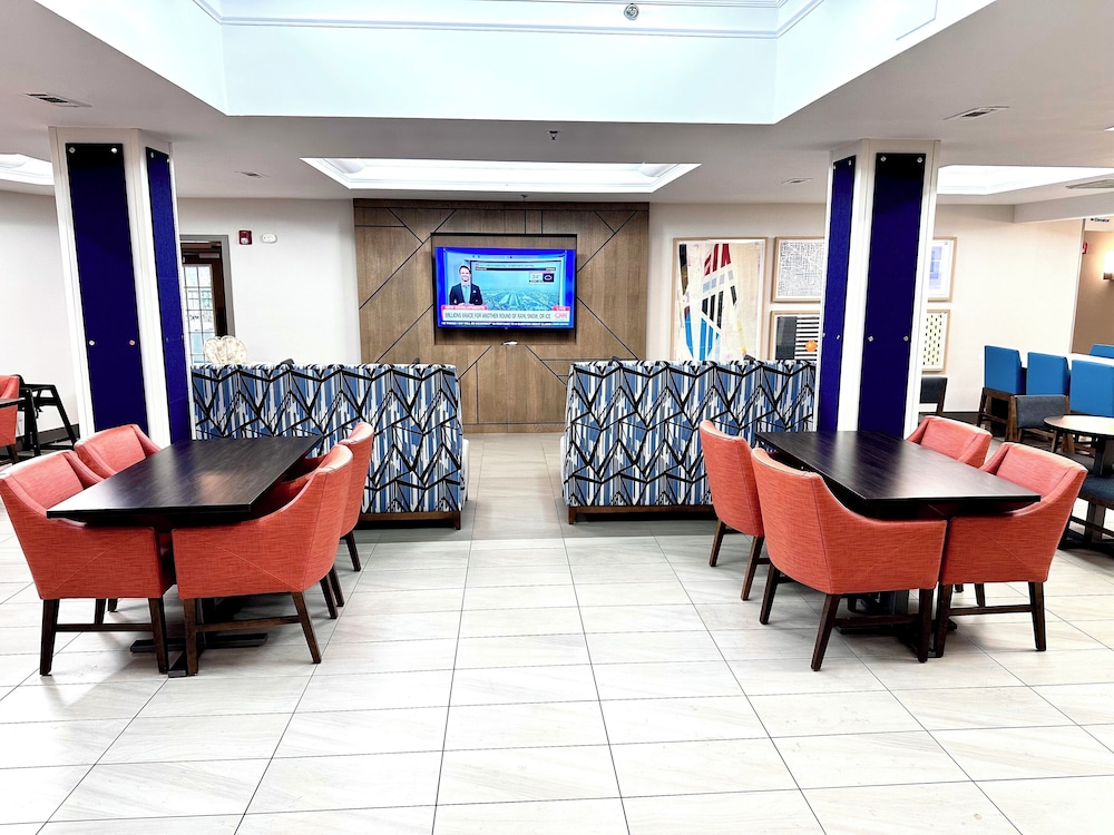 Holiday Inn Express Hotel & Suites Hinesville East Fort Stewart - photo 125