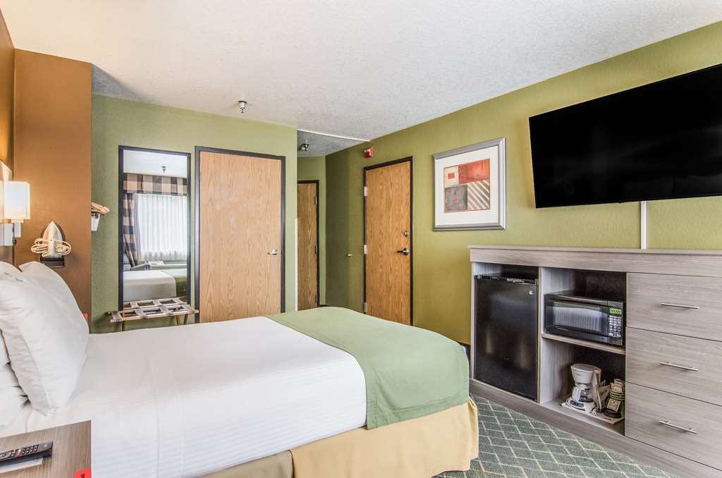 GuestHouse Inn & Suites Hotel Poulsbo - photo 15