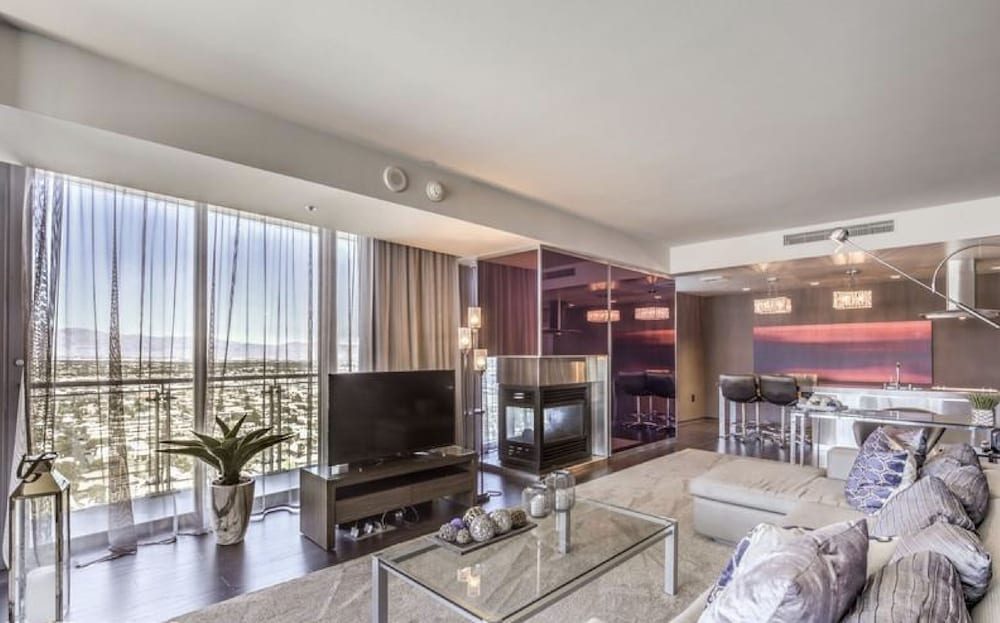 Palms Place Vacation Suites Collection - photo 10