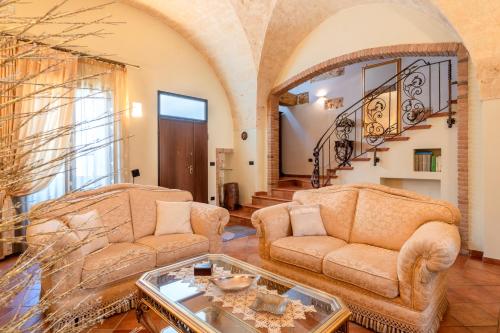 Dimora La Reggia — 4-Star Luxury Hotel in Mesagne, Italy