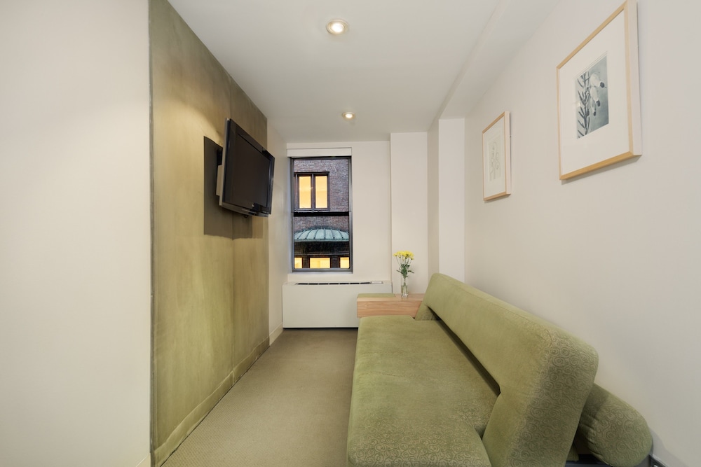 The Shoreham - photo 18