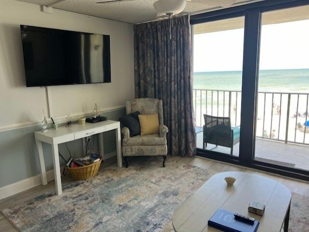 Royal Garden Resort 205 2 Bedroom Condo by RedAwning - photo 7