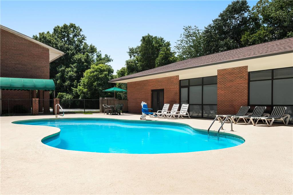Days Inn by Wyndham Lexington - photo 5